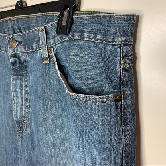 Men’s 559 Straight Leg Levi’s Jeans - Picture 5 of 13